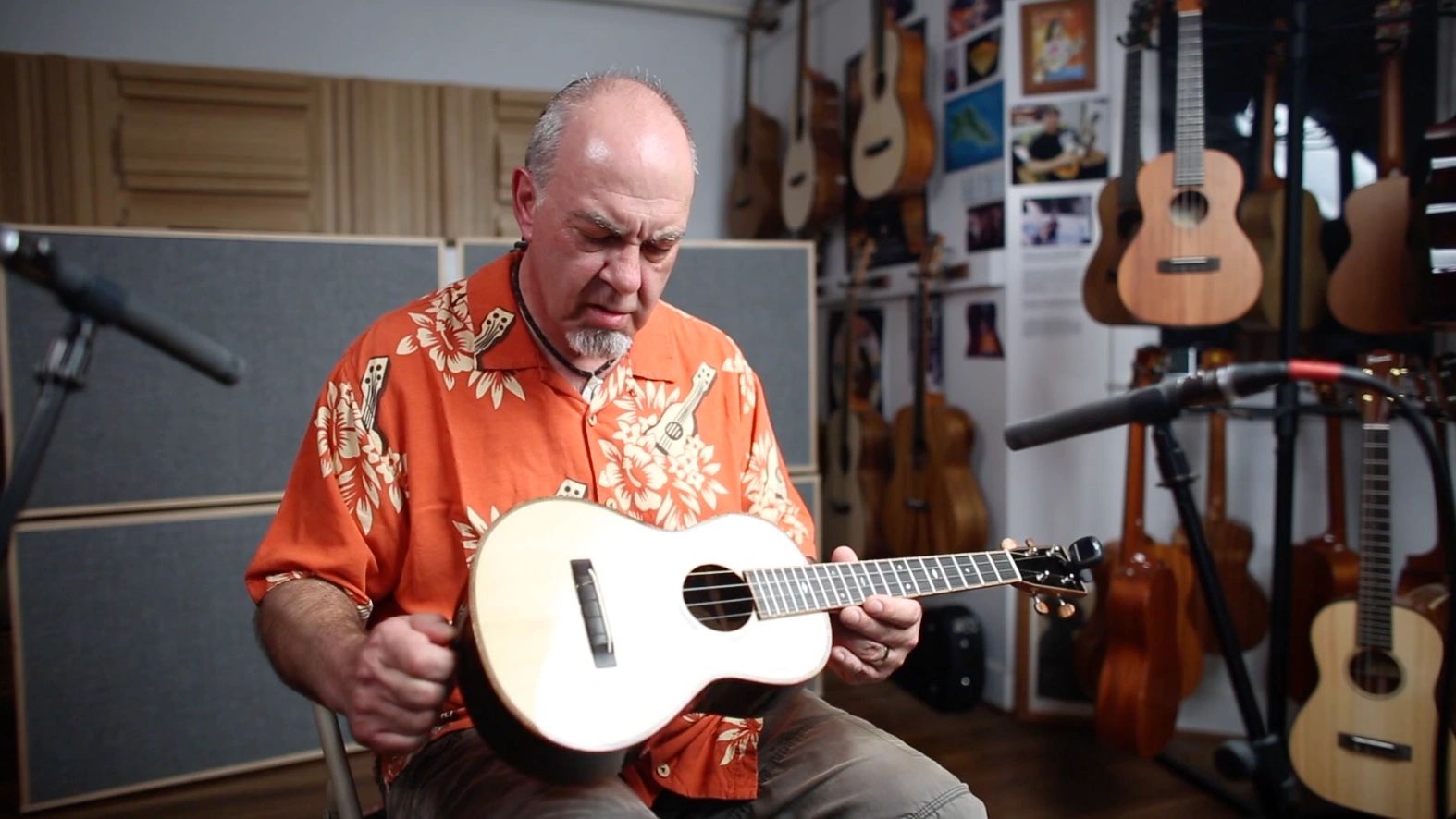 Checkout Jake Peters jamming our 1901 Model